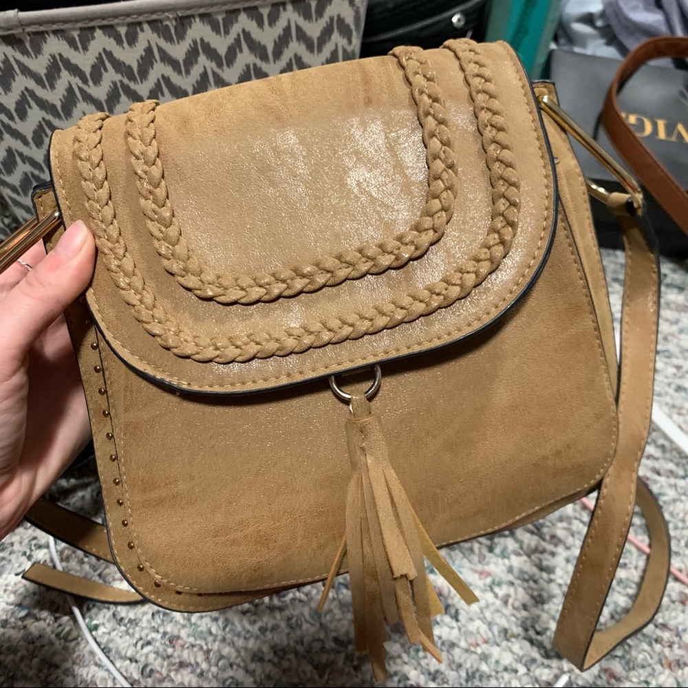 Tan braided tassle crossbody purse